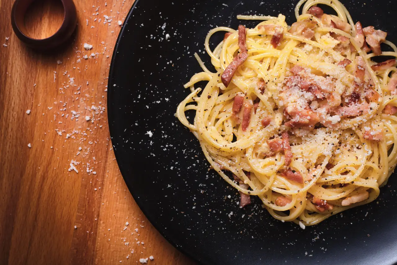 La carbonara perfetta secondo gli chef: errori da evitare assolutamente