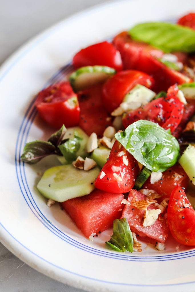 insalata, anguria, cetriolo, basilico