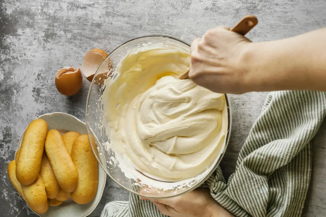 Tiramisù cremoso con la tecnica a freddo senza uova crude