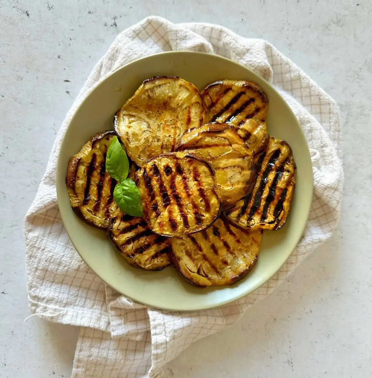 Melanzane grigliate al forno: il trucco per una cottura perfetta